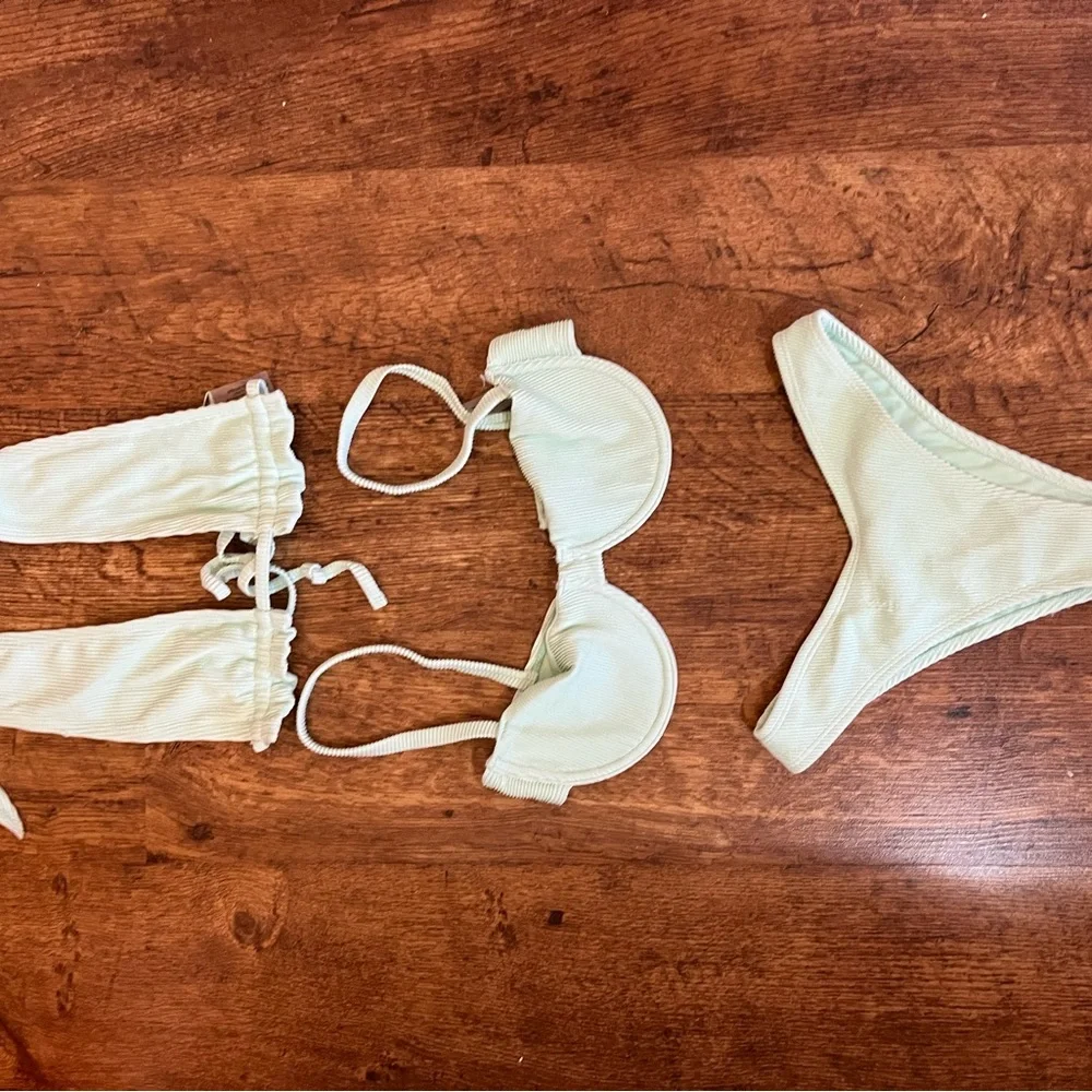 437 Bikini Set - Picture 1 of 4